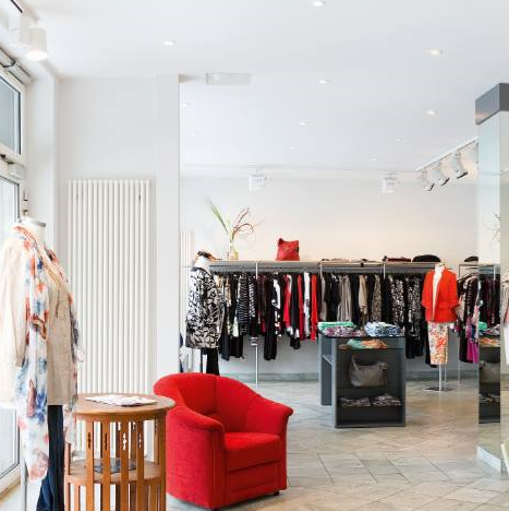 Logo Boutique »extraweit« Berlin Gr. 44-56