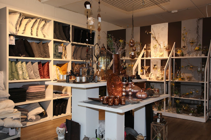 Möbel Rommel - Einrichtungshaus + Küchenstudio