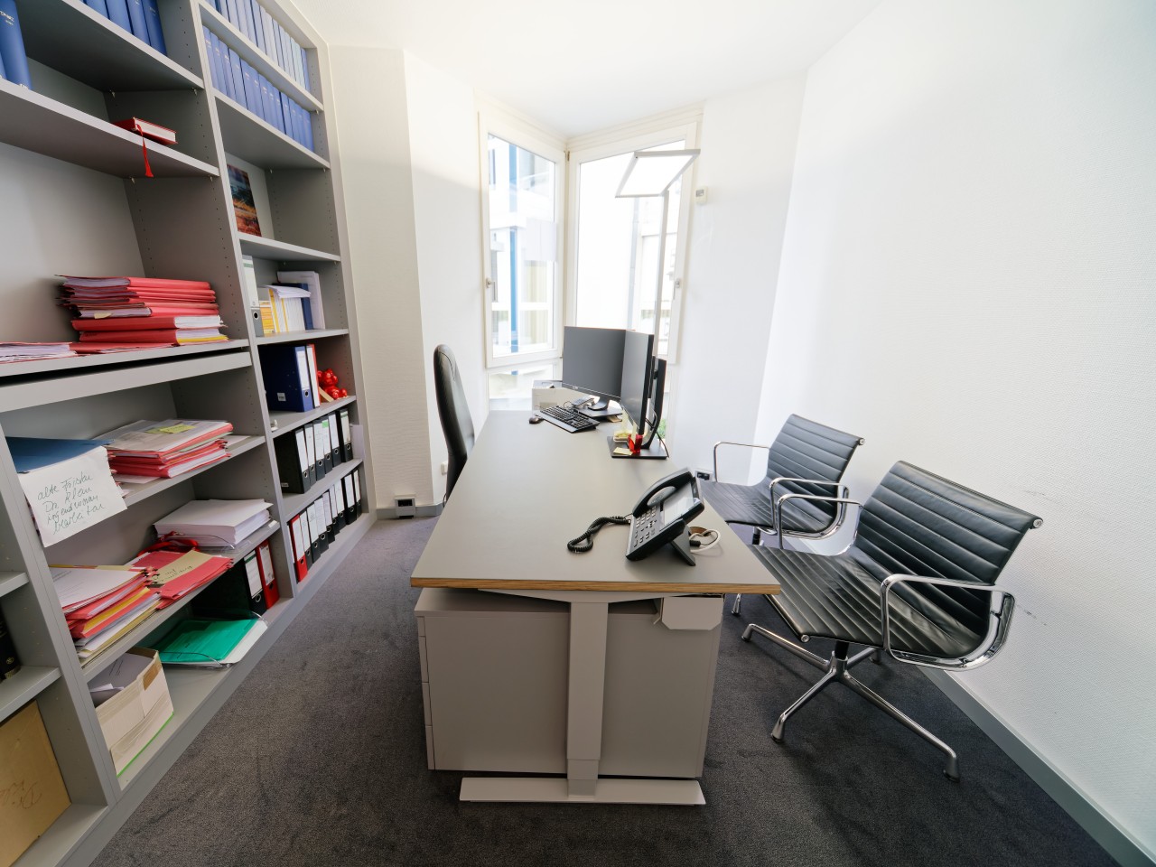 Notar Bernd von Schwander