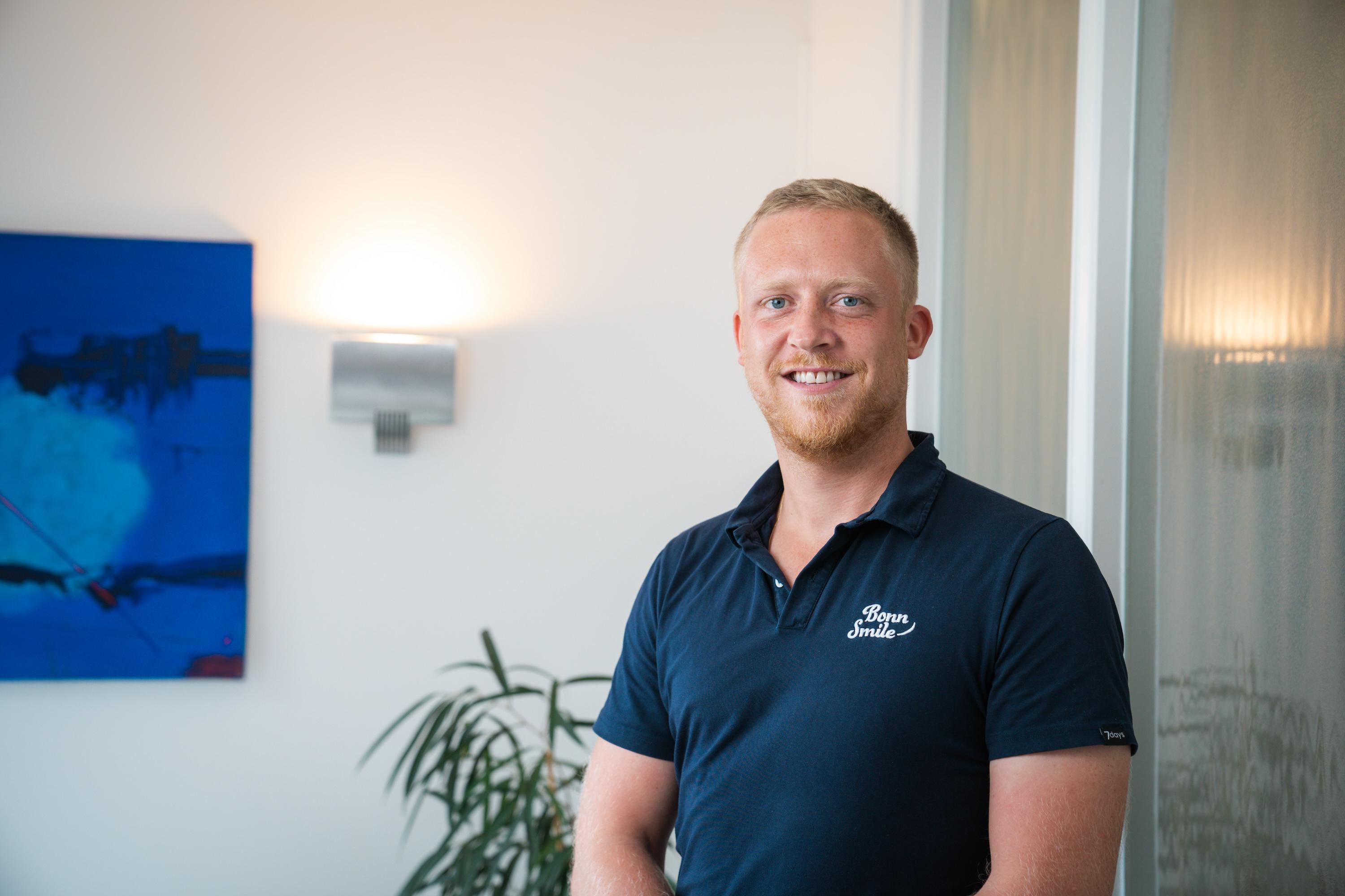 Zahnarzt Bonn - Johannes Göbel - BonnSmile