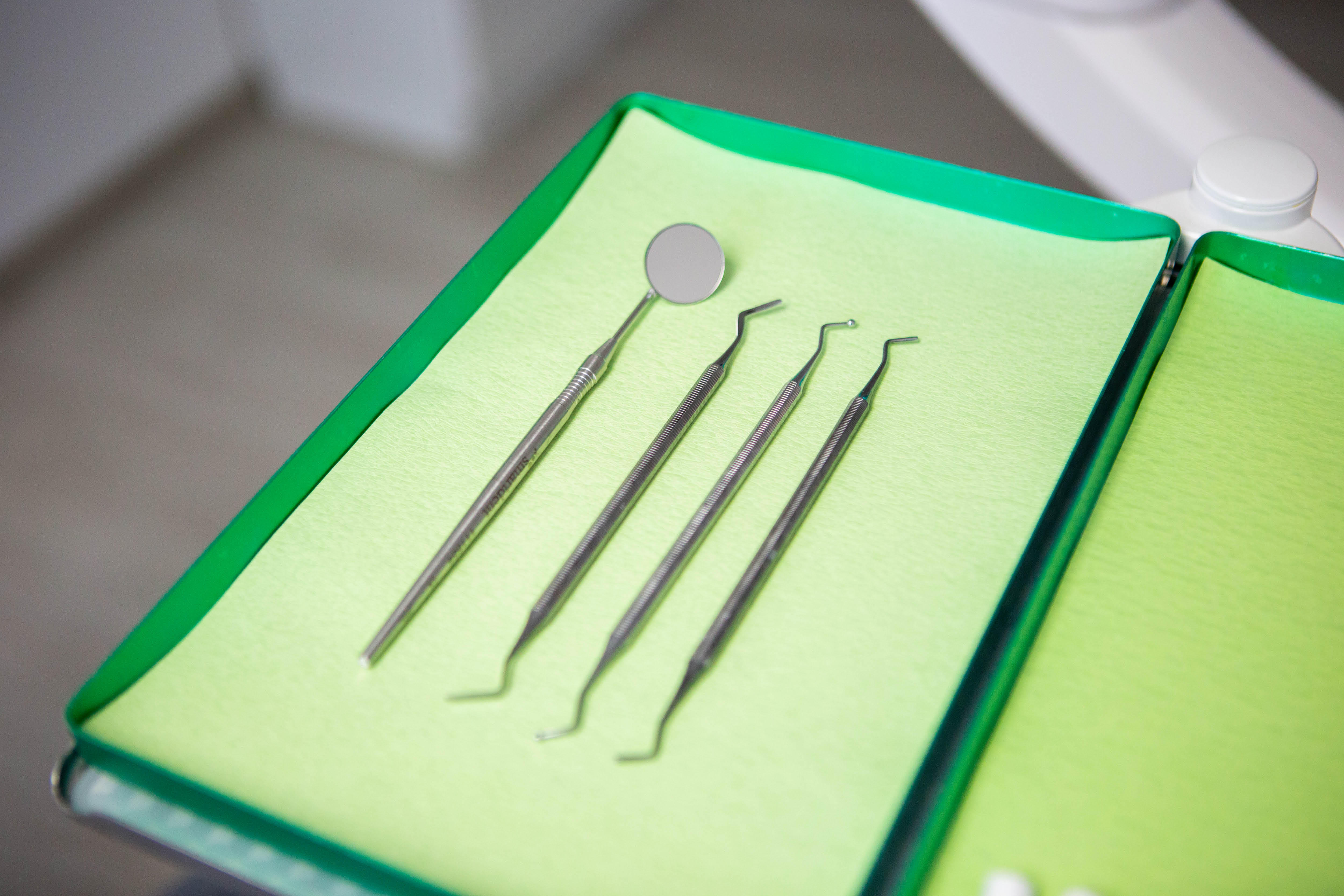 Zahnarztpraxis Adrian Sottor