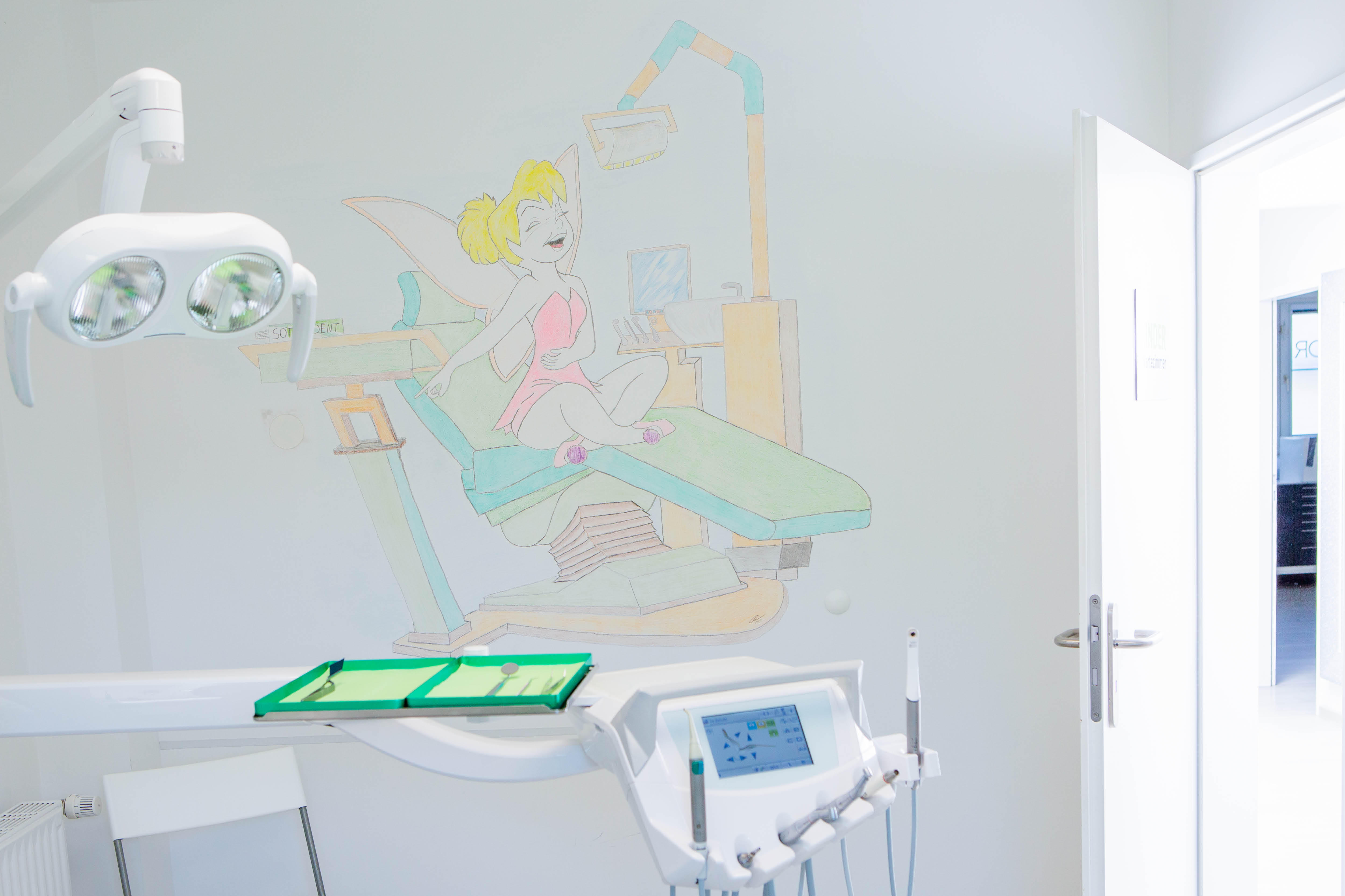 Zahnarztpraxis Adrian Sottor