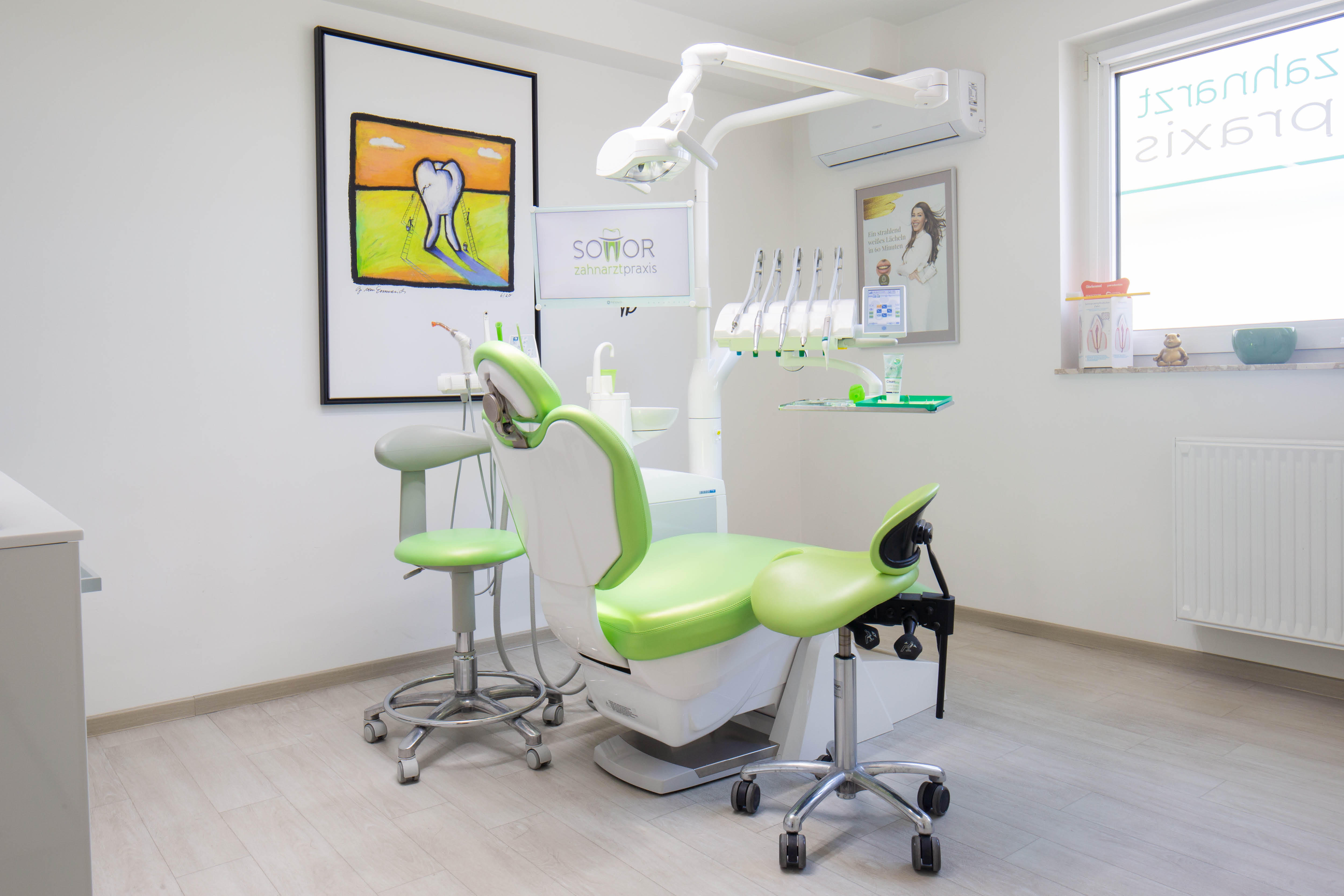 Zahnarztpraxis Adrian Sottor